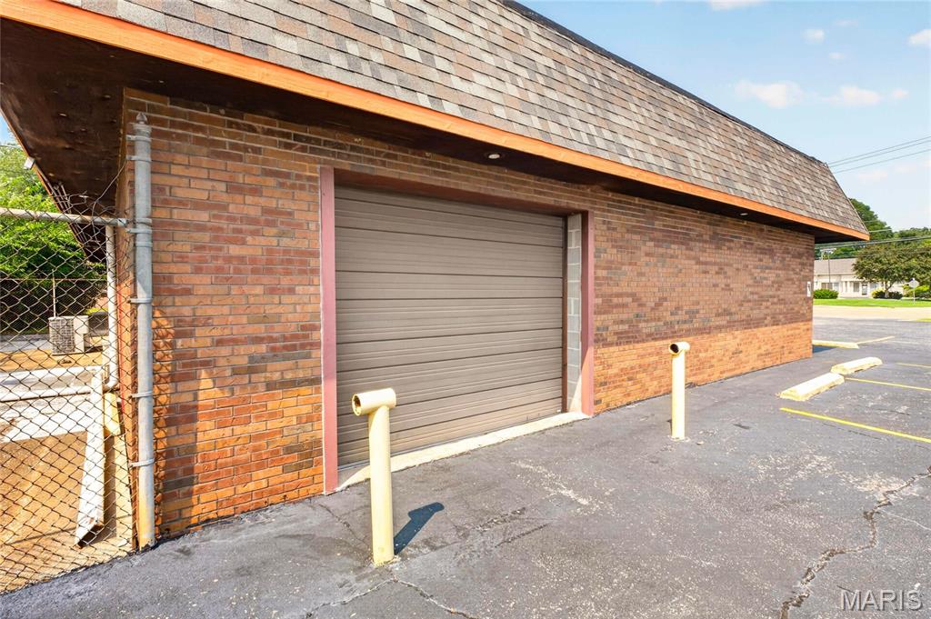 Hollandia - Commercial Sale