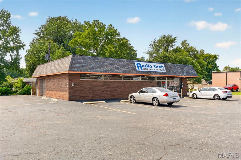 Hollandia - Commercial Sale