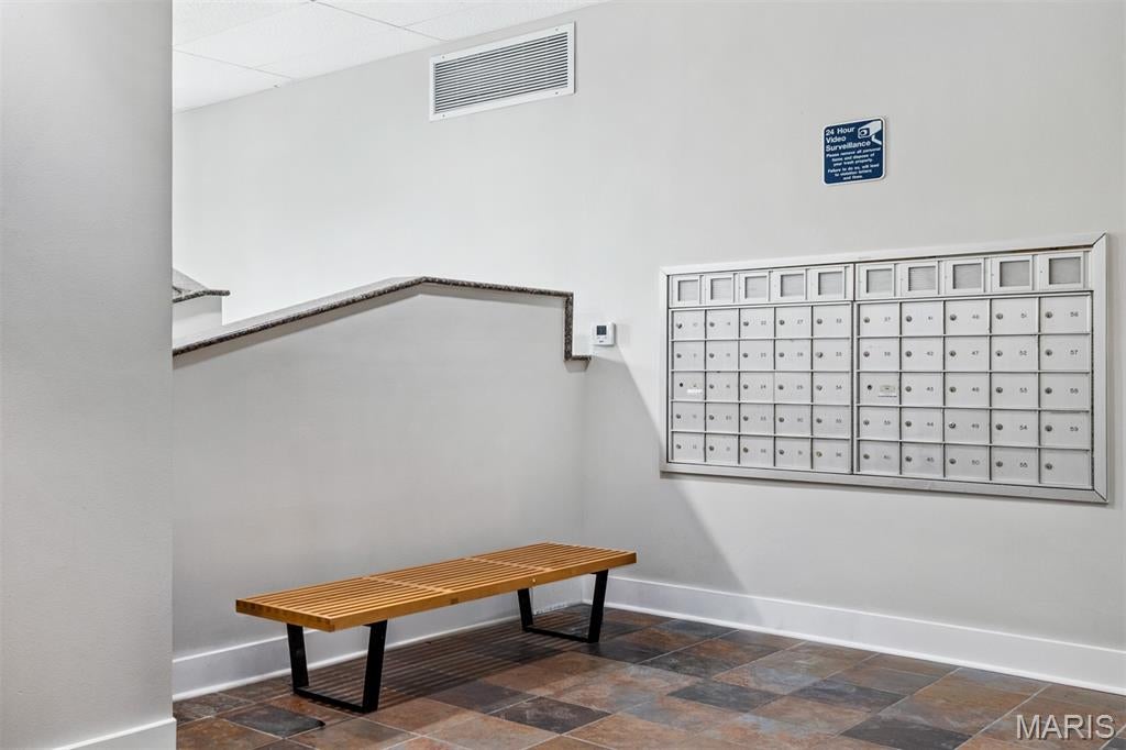 Pershing Ave Condo - Residential