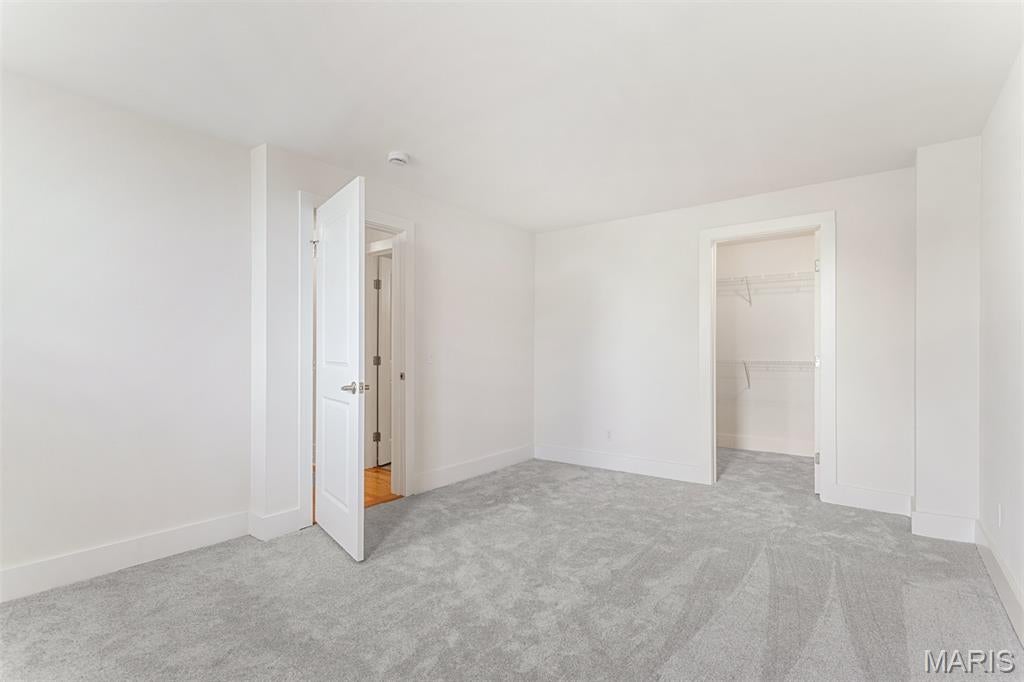 Pershing Ave Condo - Residential