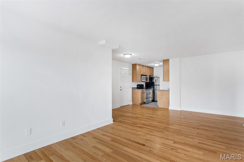 Pershing Ave Condo - Residential
