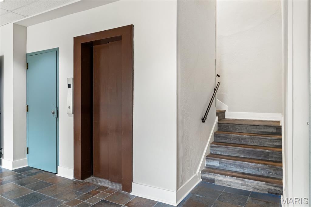 Pershing Ave Condo - Residential