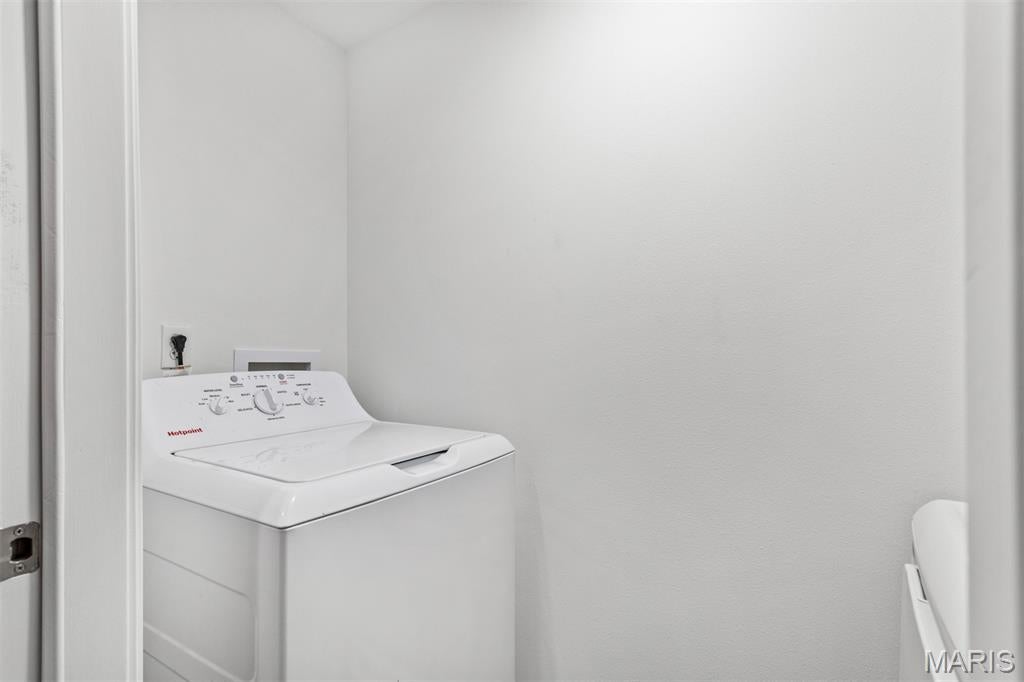 Pershing Ave Condo - Residential