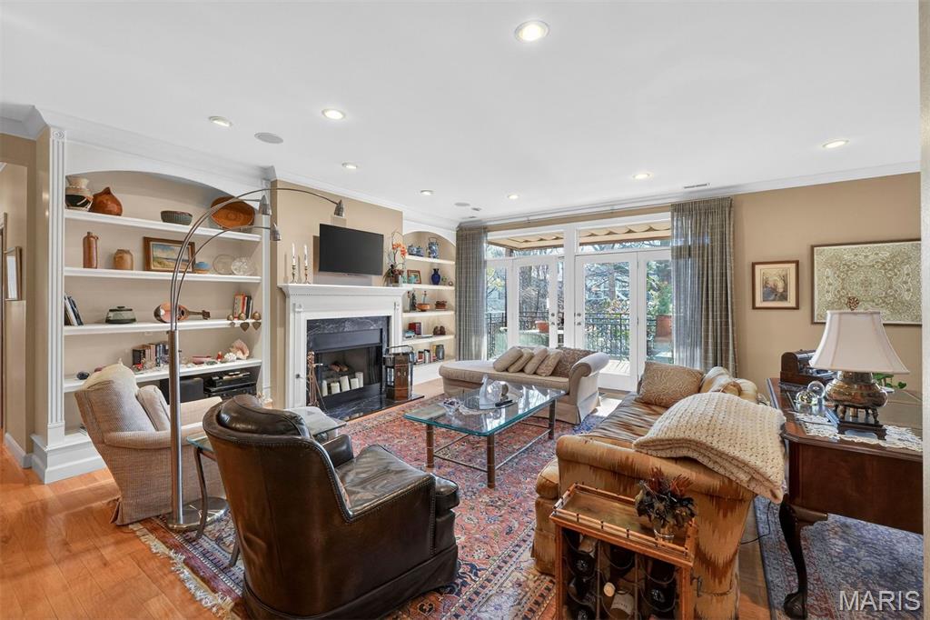 Forsyth Place Condo I - Residential