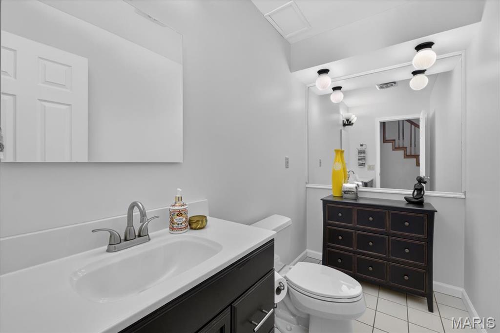 Elmwood Manor #6 - Residential