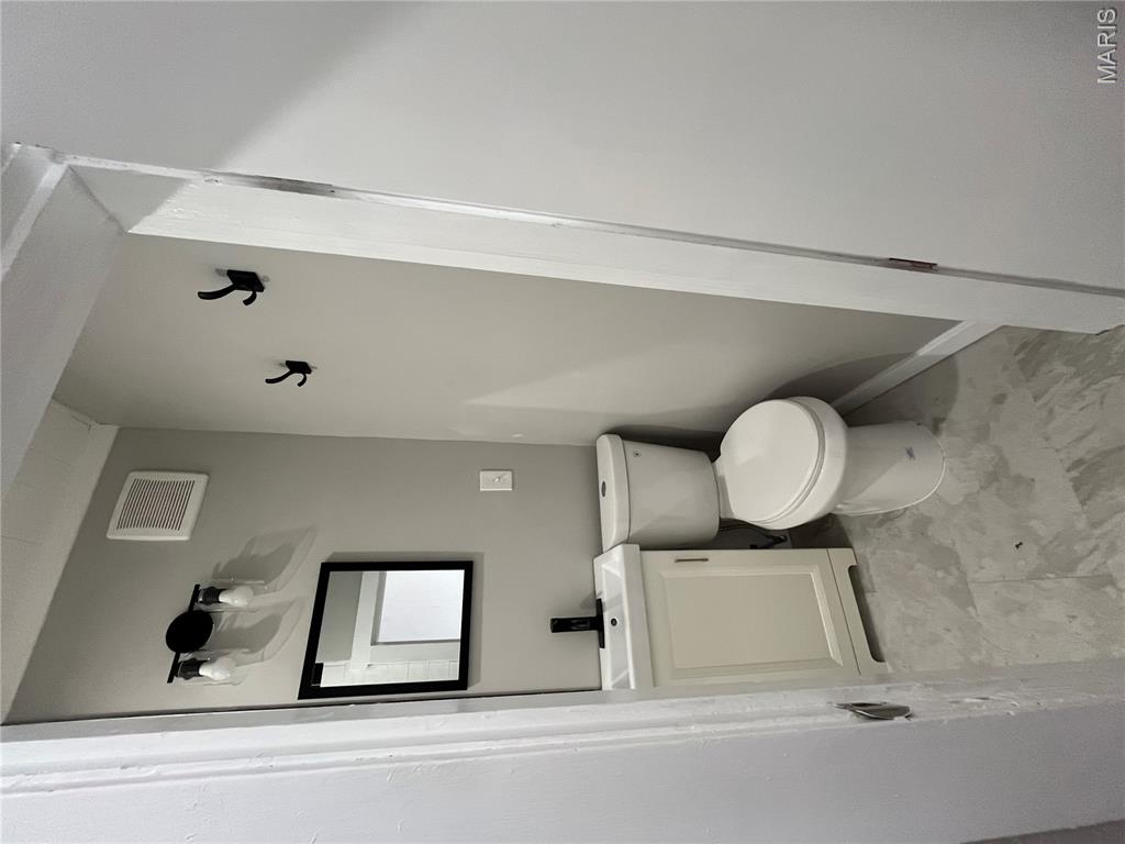 Town/Lebanon - Residential Lease