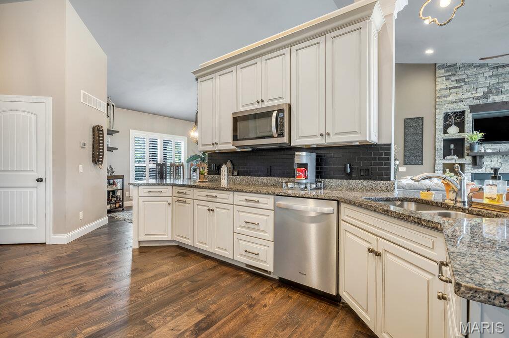 Mallard Pointe - Residential