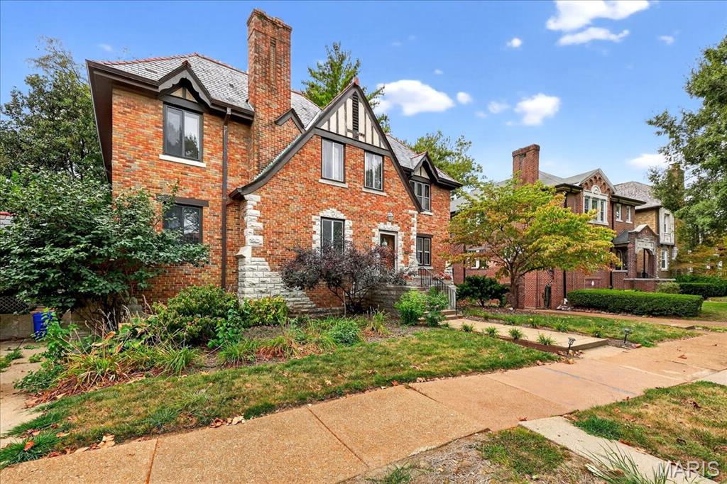 University Hills 2 - Residential Income