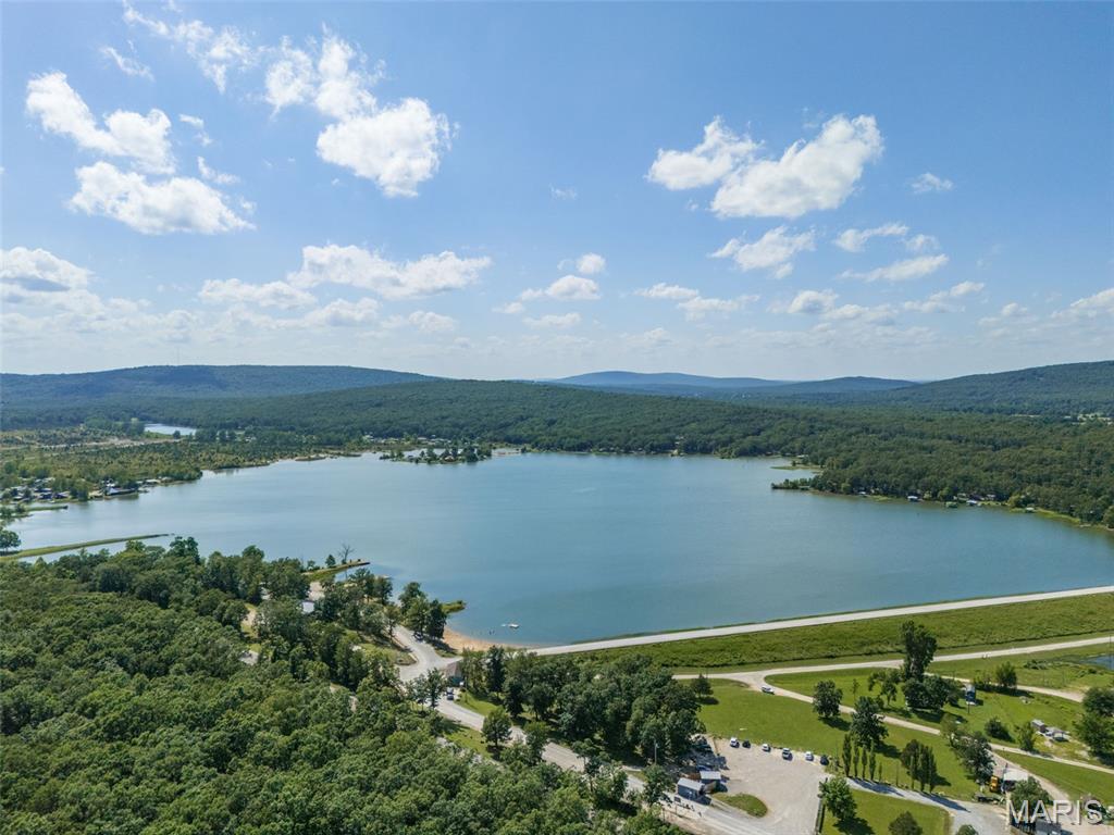 Lake Hanna - Land