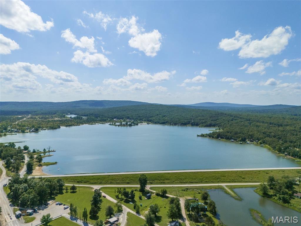 Lake Hanna - Land