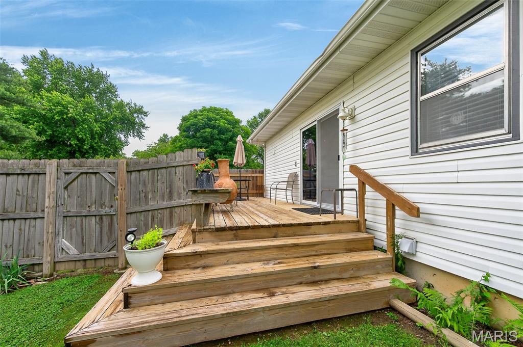 Maple Crest Annex - Residential