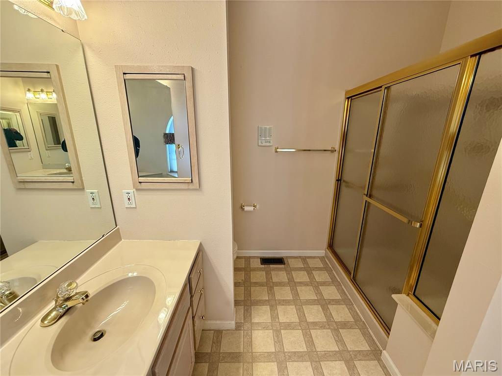 At Fairwood Hills 6th Add - Residential