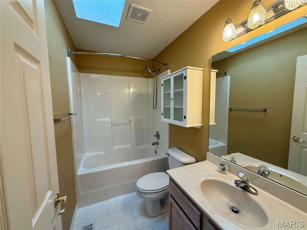 At Fairwood Hills 6th Add - Residential