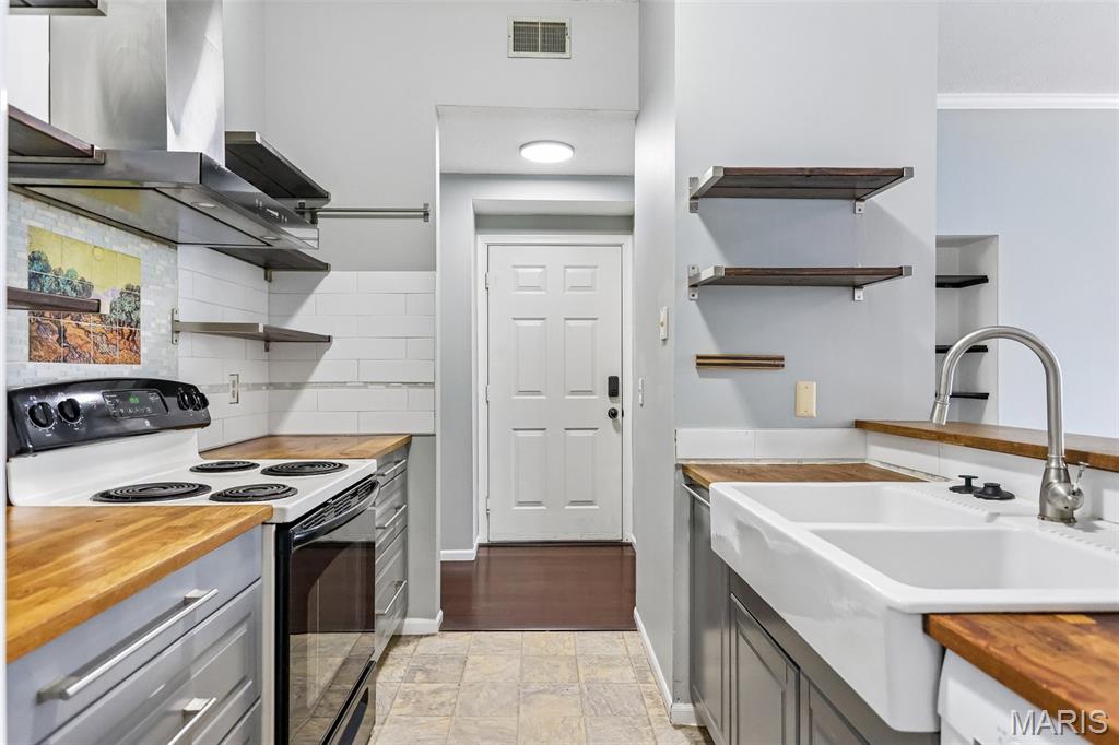 Lindells Add 02 - Residential