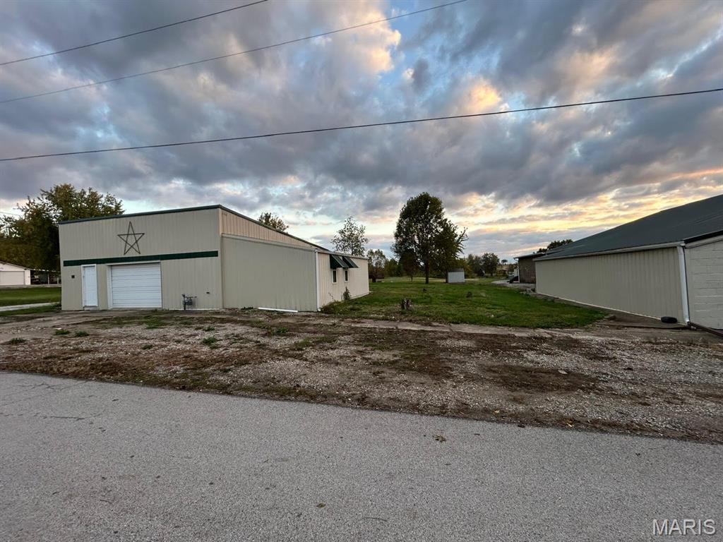 Surveyors Plat in Perry Missouri - Residential