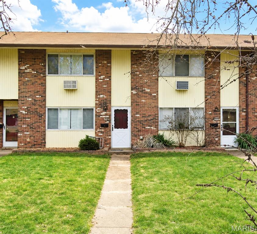 Hazelcrest Condo - Residential