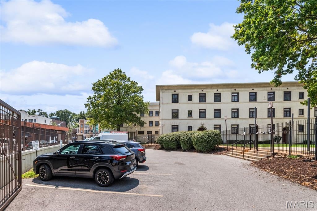 Loop Condo - Residential