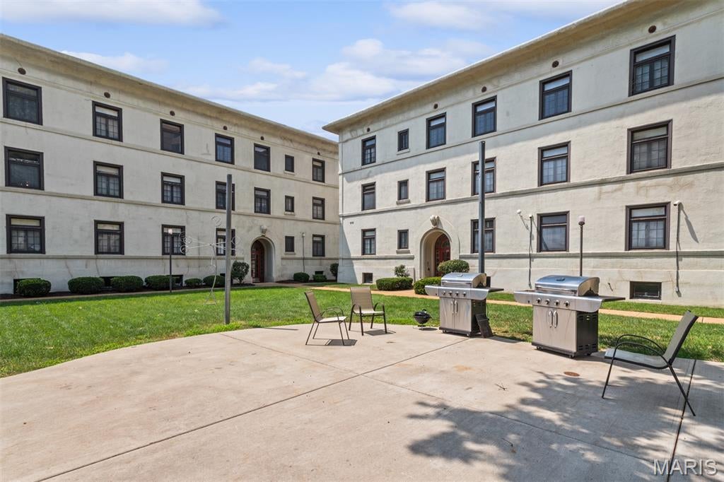 Loop Condo - Residential