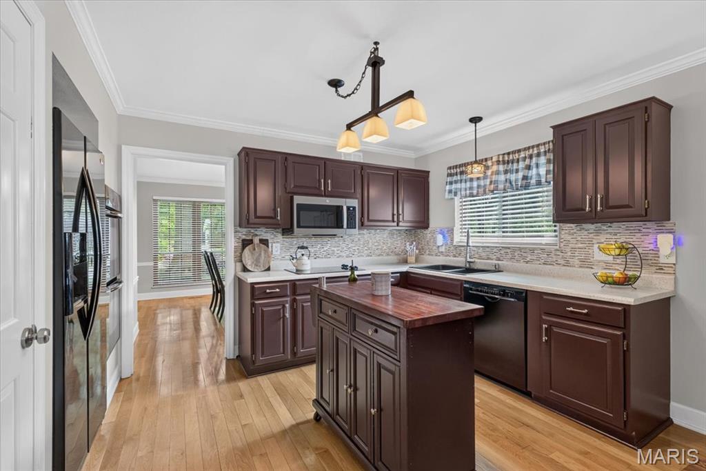Whispering Oakwood - Residential