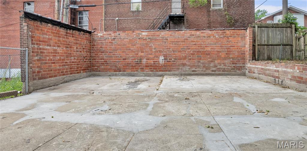 McDermotts Grand Ave Add - Residential Income