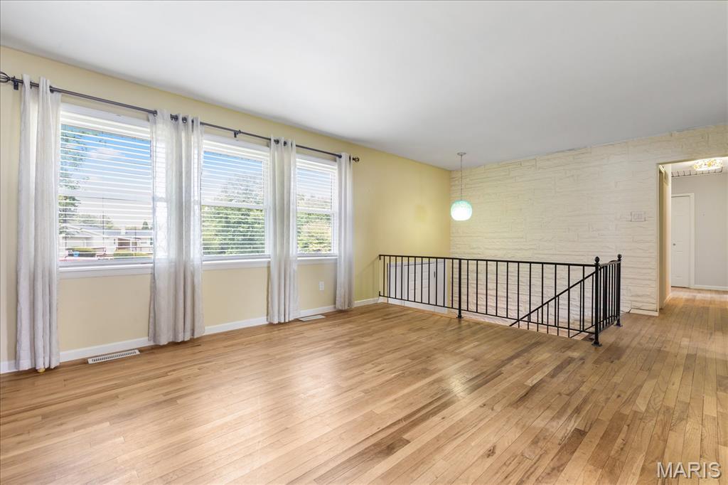 Elmwood Manor #7 - Residential