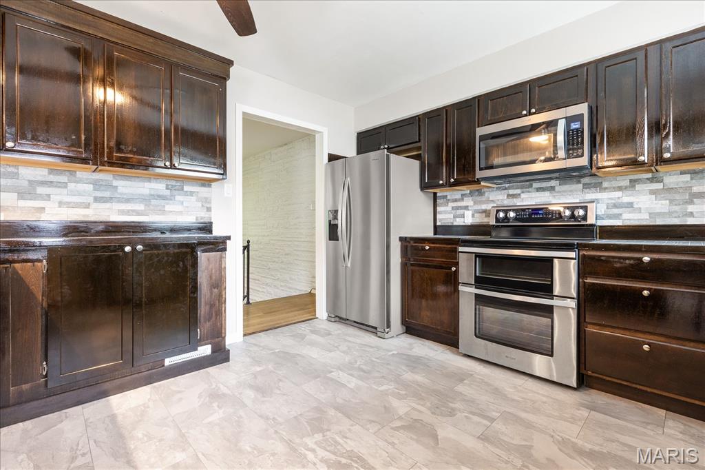 Elmwood Manor #7 - Residential