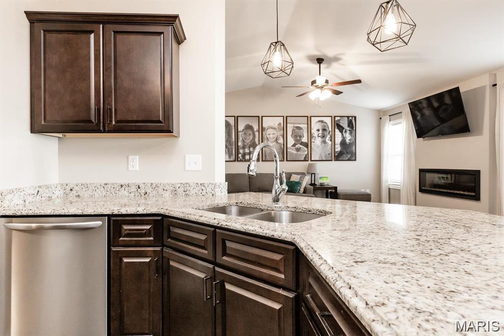 EAGLES LANDING - Residential Lease