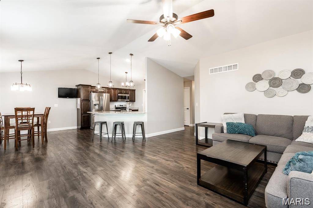 EAGLES LANDING - Residential Lease