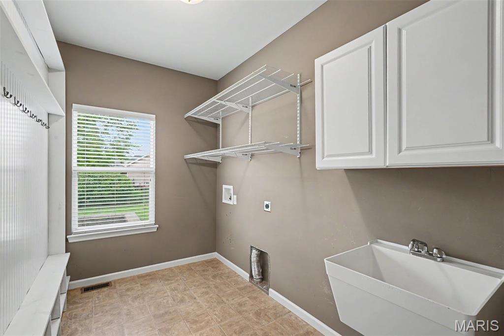 Carlton Glen Estate #9 - Residential