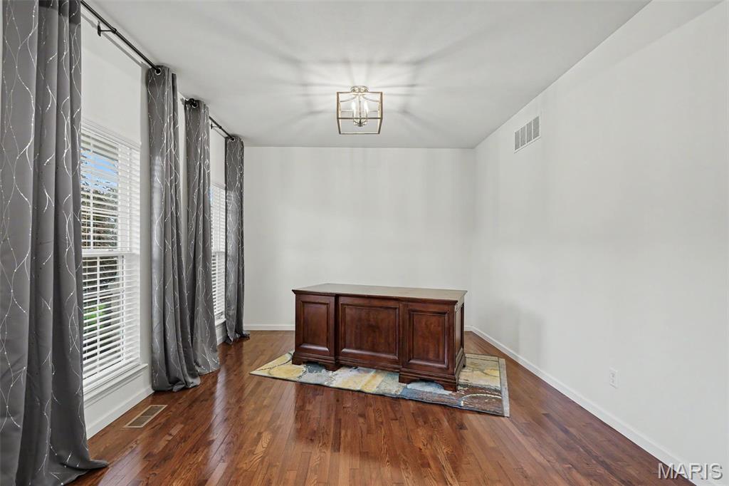Carlton Glen Estate #9 - Residential