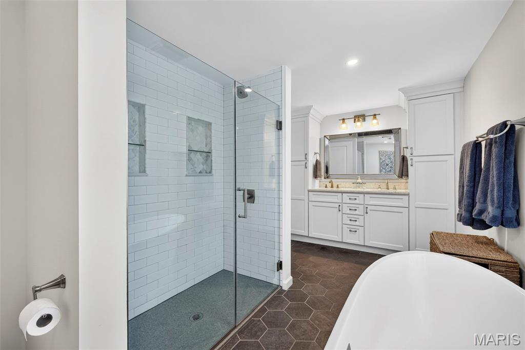 Chaminade Park - Residential