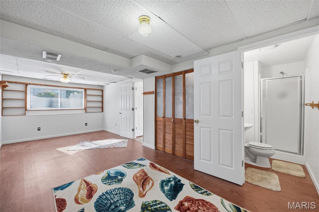 Terric Manor 02 - Residential