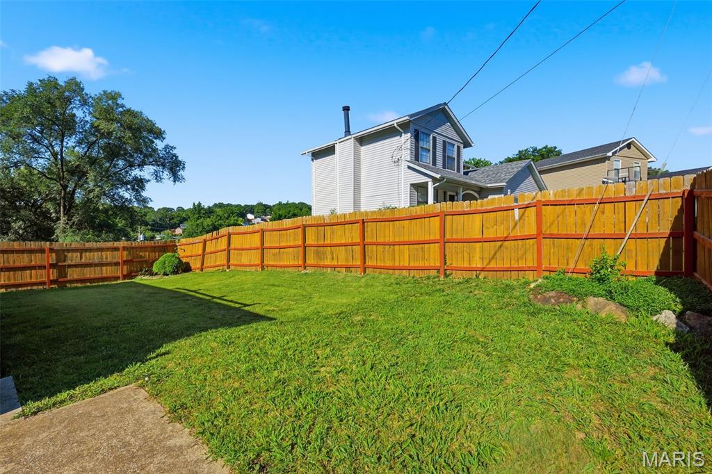 Terric Manor 02 - Residential