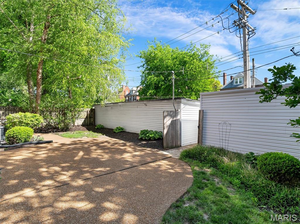 3548 Victor Condos - Residential Lease