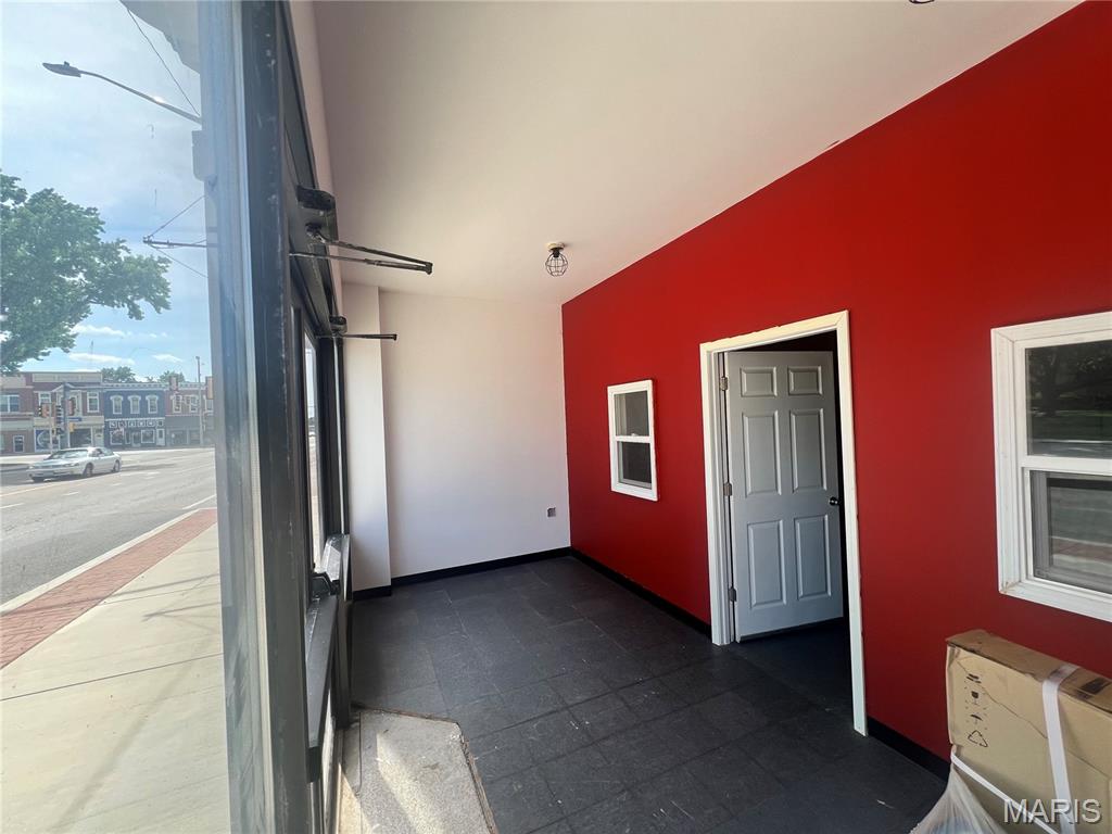 Litchfield - Commercial Sale