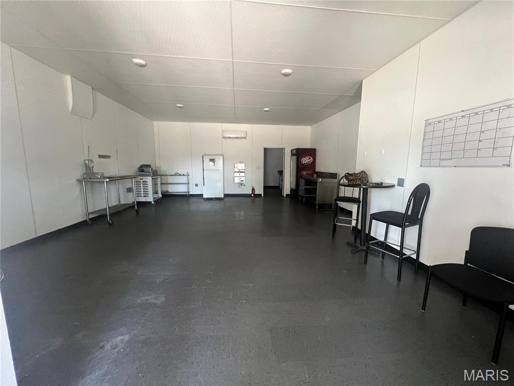 Litchfield - Commercial Sale