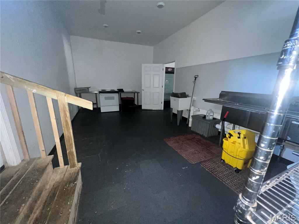 Litchfield - Commercial Sale