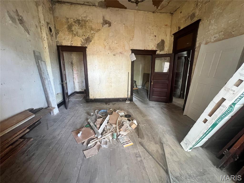 Litchfield - Commercial Sale