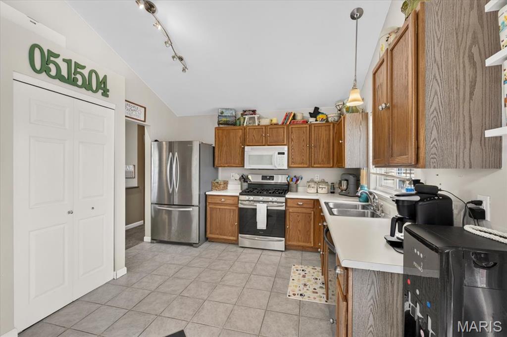 Fox Pointe Ph 02 - Residential
