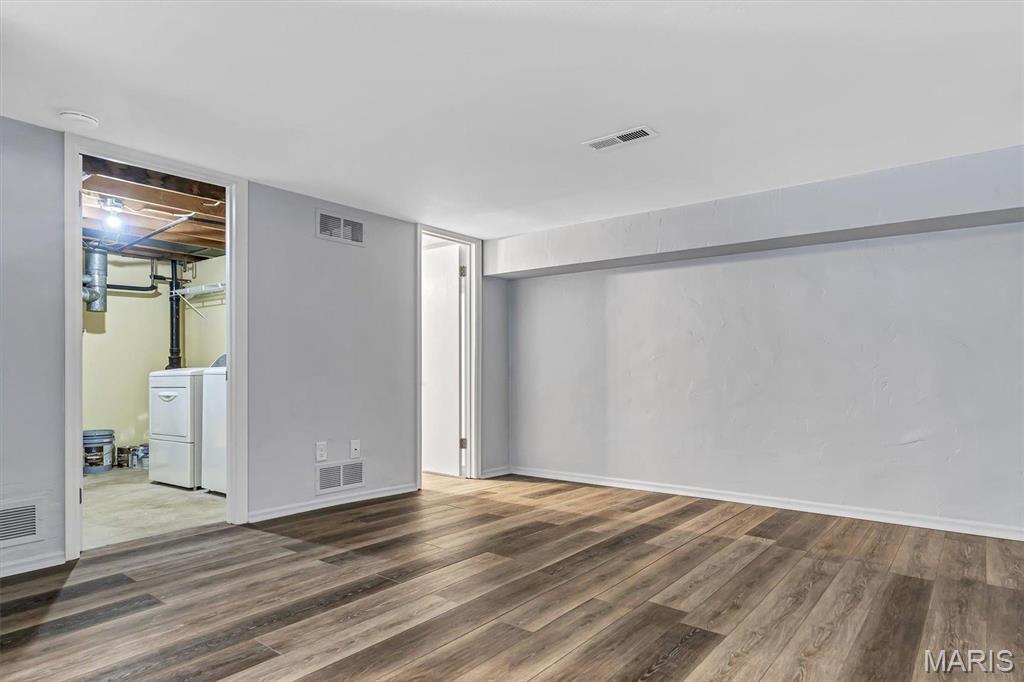 Sorrento 5 - Residential Lease