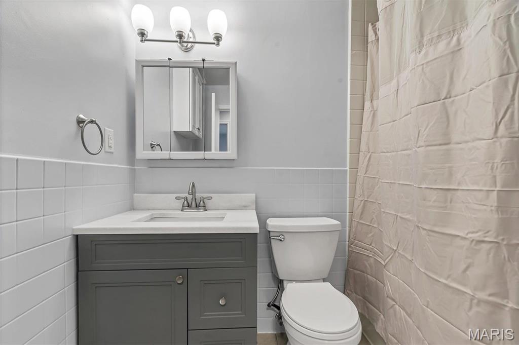 Sorrento 5 - Residential Lease