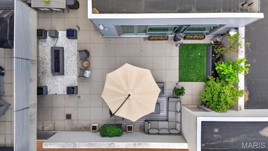 4545 Lindell Condo - Residential