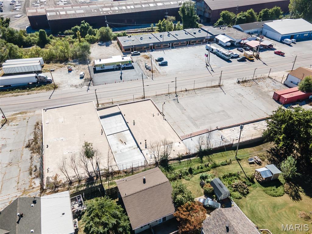 Siring Place Sub - Commercial Sale