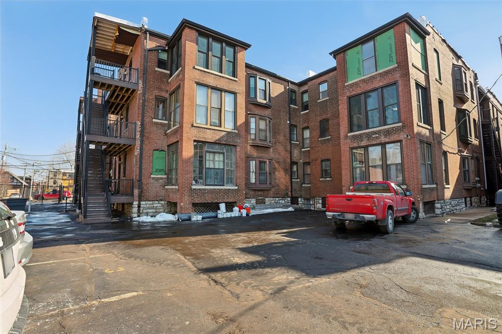 Waterman Condo 01 - Residential Lease