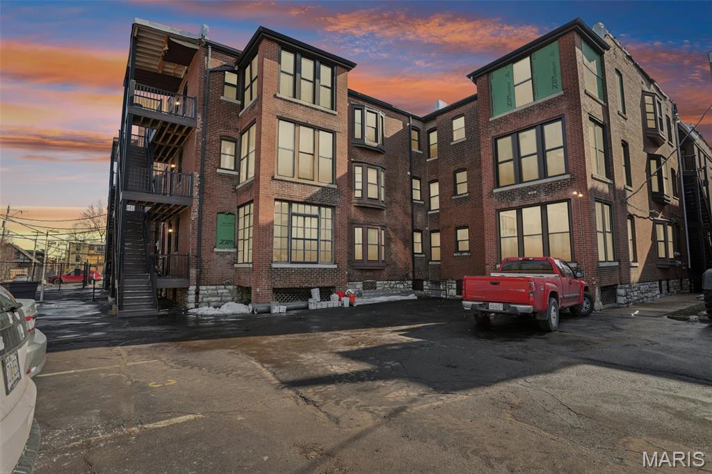 Waterman Condo 01 - Residential Lease