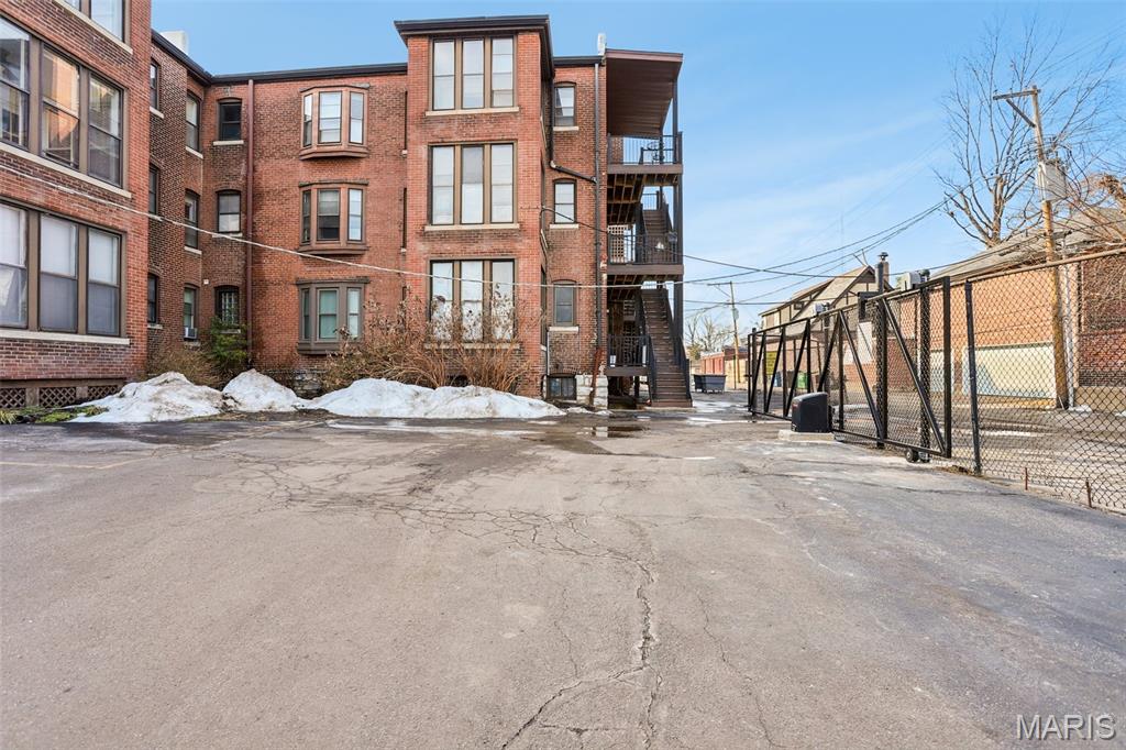 Waterman Condo 01 - Residential Lease