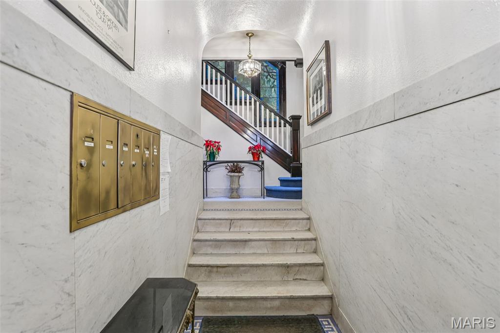 Waterman Condo 01 - Residential Lease