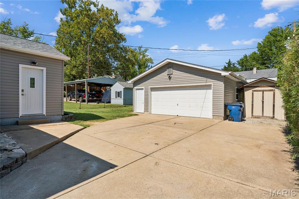 Oak Terrace - Residential