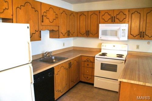 FAIRWOOD HILLS - Residential Lease