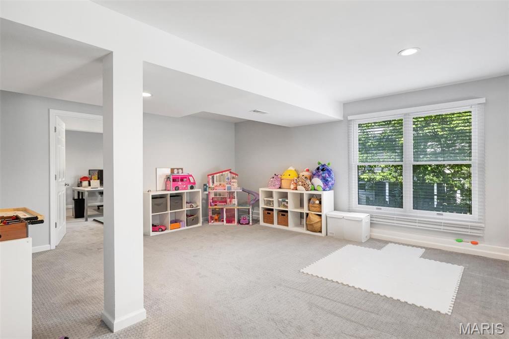 Thousand Oaks One - Residential